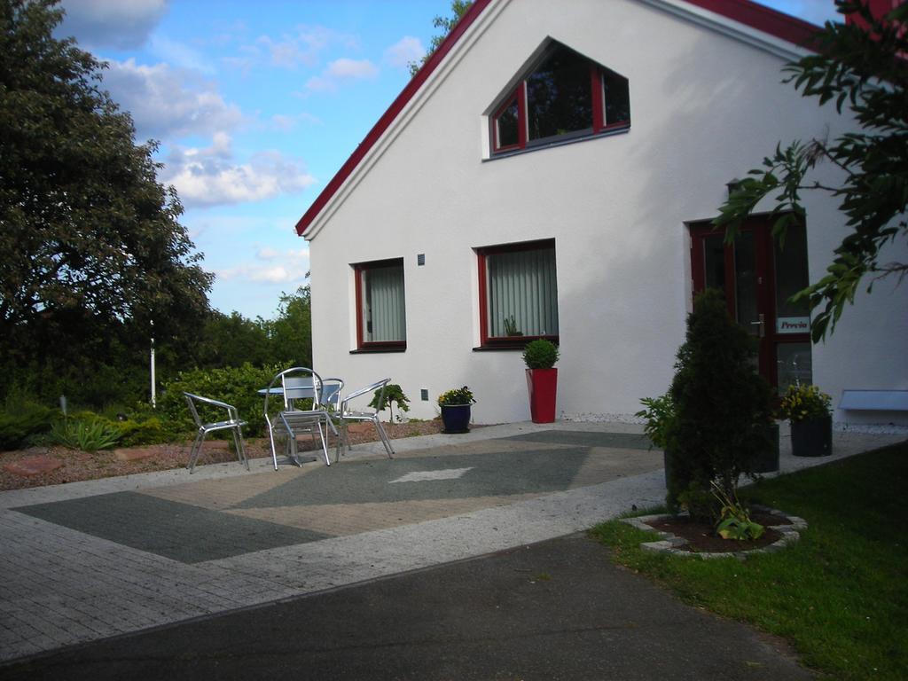Solrosen I Simrishamn - Oesterlen Zewnętrze zdjęcie